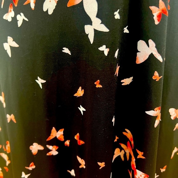 Torrid Black Stretch 🦋 Butterfly V Neck Dress - Picture 5 of 6